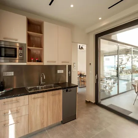 Villa In Zakynthos With Sea Views & Pool