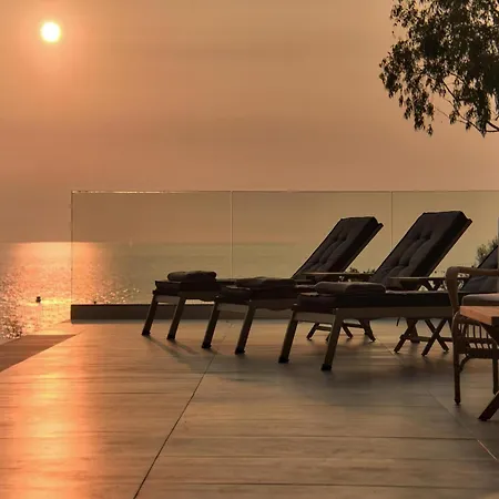 Villa In Zakynthos With Sea Views & Pool Vasilikí